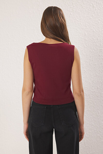 Trendyol Collection Vínová stuha šněrování Detailní přiléhavý čtvercový límec Pletená halenka s nulovým rukávem TWOSS25BZ00147