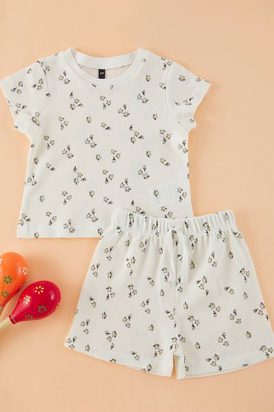 TRENDYOLKIDS Ecru Baby Girl 100% Cotton Floral Printed Top and Bottom Set
