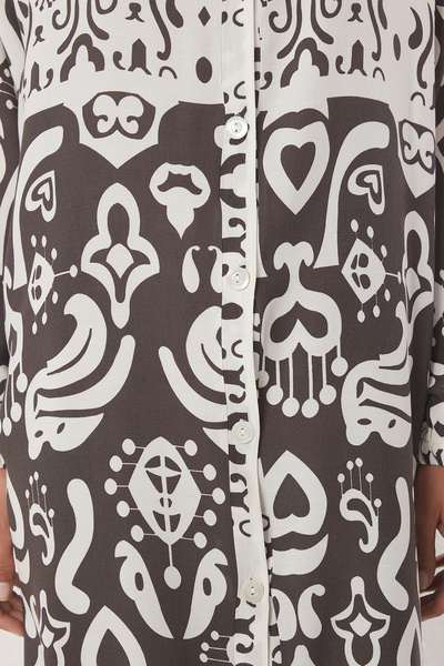 Trendyol Collection Hnědé midi široký střih s okrajovým vzorem Detailní tkané šaty TWOSS24EL01019