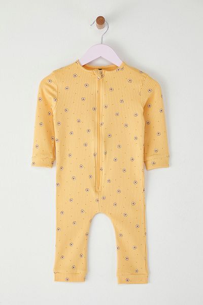 TRENDYOLKIDS Salopetă tricotată cu mânecă lungă, bumbac, cu imprimeu floral, fetiță, muștar TKDSS25TU00013