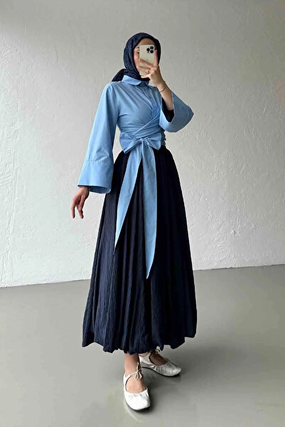 MODAMERSİ Дамска риза със синя вратовръзка