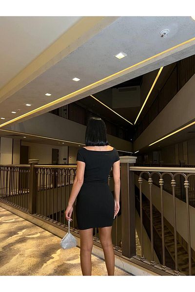 Modafeminen Μίνι κρεπ φόρεμα με διπλό γιακά 582861 Μαύρο