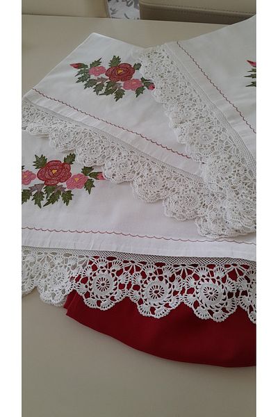 Papatyam 2 Skirts (220X100), 1 Pillow (110X46) and Double-Sided Handcrafted Lace/Vintage/Dowry