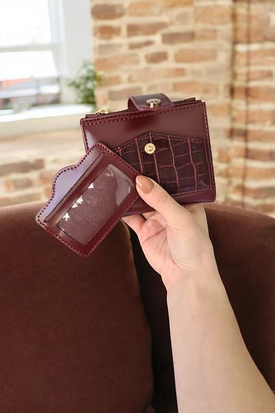 Classbag Women's Burgundy Crocodile Patterned Square Wallet with Card Holder Detail