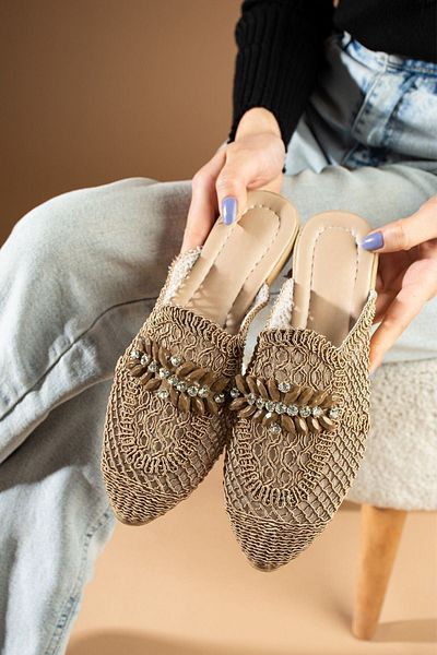 FUGA MODA Κεντημένες παντόφλες Karzev Mink από πέτρα από άχυρο