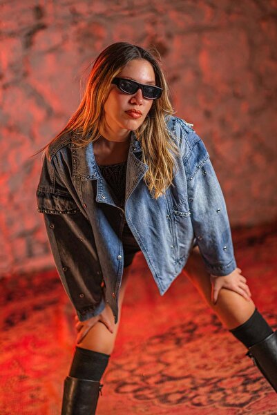 accioglam Yıldız Oversize Kot Ceket. manşetli omuzlarda yama vatka modelli ce...