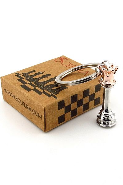 Solfera Strategy Game: Shiny Metal Key with Chess Queen Figure Kc269