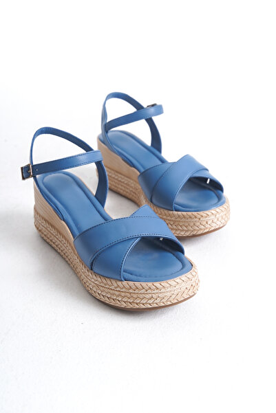 Elile Shoes صندل بكعب عريض من الجلد الطبيعي ونعل ناعم