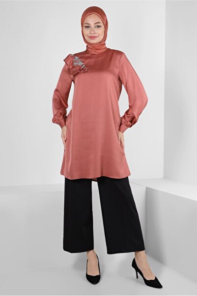 Alvina FLYWHEEL DETAIL SATIN TUNIC 43511