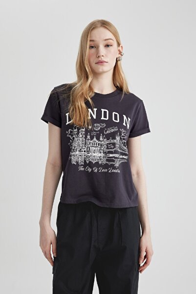 DeFacto Skvěle vypasované tričko s krátkým rukávem B7060AX24SM