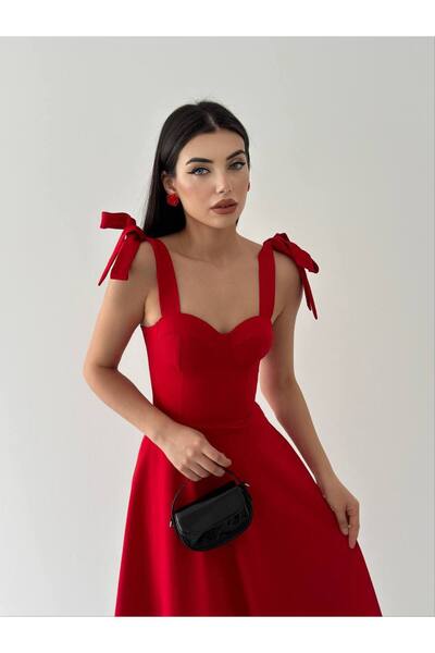 ETİKAFASHION KALP YAKA FİYONK ASKILI KLOŞ MİDİ ELBİSE