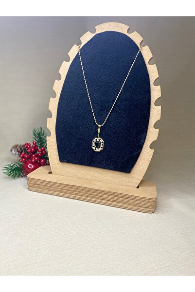 MODEL Serenay Necklace