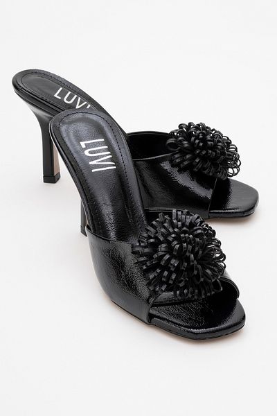 LuviShoes Papuci de damă cu toc subțire SHANA cu flori negre