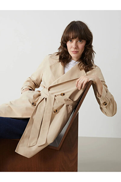 LC Waikiki LCWAIKIKI Classic Bej Ceket Yaka Kadın Trençkot
