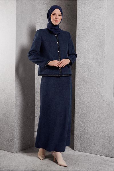 Alvina Tuvet Suit 30503 - with Skirt and Comfortable