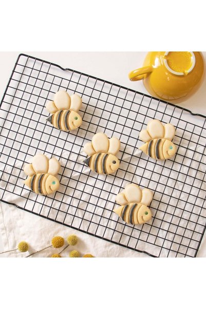 Hobist Cute Bee Cookie Mold and Sugar Paste Mold