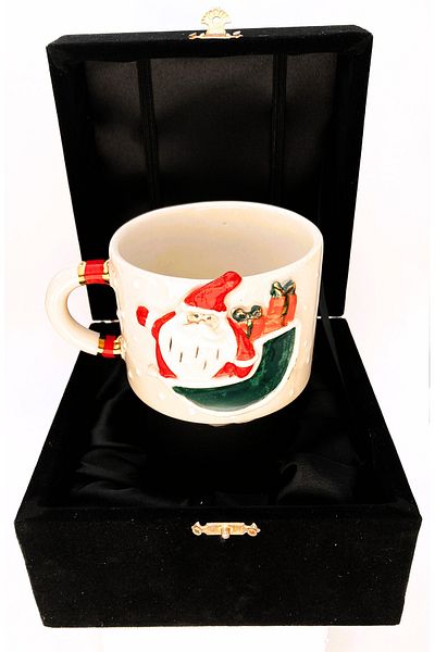 Celines Wonders Altınyridetailed Hand Carrying Santa Claus Mug, Olive Aro 300 ml