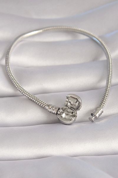 Clariss Brass Silver Color Processing Detail Charm Model Women's Bracelet