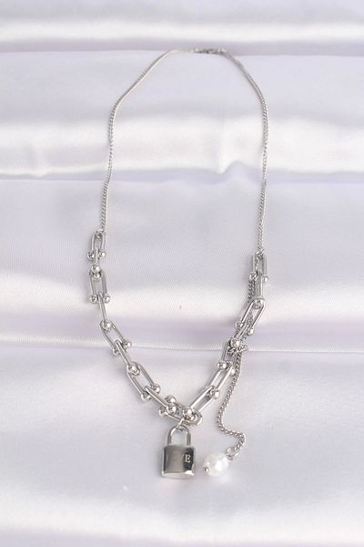 Clariss 316L Steel Chain Silver Color Chain Love Written Lock Necklace