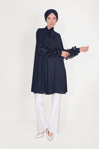 Alvina Three-Dimensed Flower Detailed Bowl Collar Tunic 40479