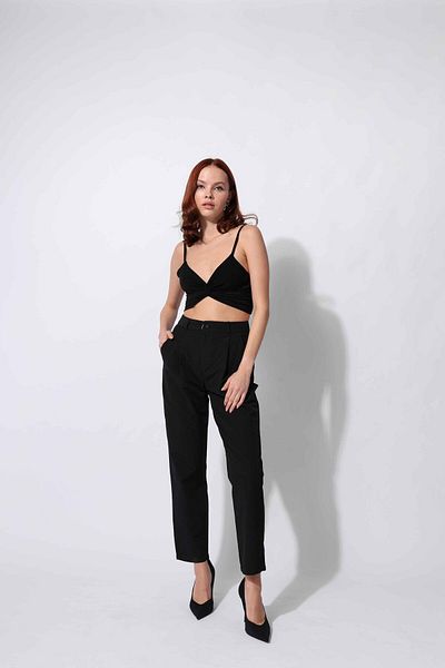 Reyon Dart Detailed Trousers Black