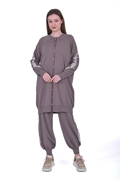 Invee INVEE 6846 - سترة صوفية مطرزة بالخرز