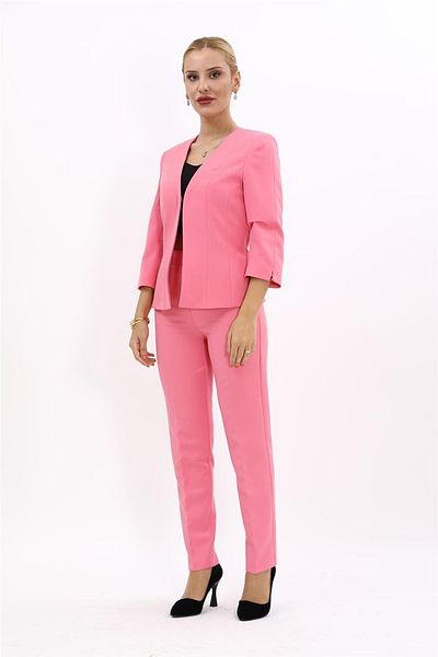 ÖNDER ÖZSOY Plus Size - V-Neck Short Jacket & Tube Leg Pants Set-Pink