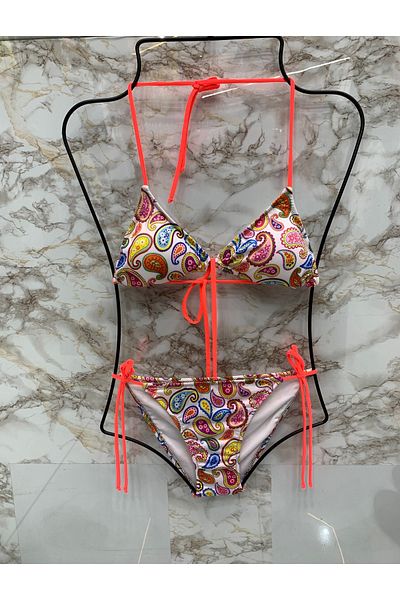 XORVİO Γυναικεία Νέας σεζόν Lycra Flexible Side and Neck Tie Κομψό Σετ μπικίνι με μοτίβο αχλαδιού με κορδόνια