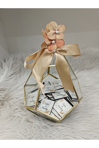 doğrukan Piramit cam kutuda süslü çikolata isteme çikolatası, nişan, söz, nik...