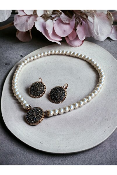 FAYRA ACCESSORIES Kristal Taşlı İnci Kolye ve Küpe Seti