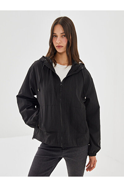 LC Waikiki معطف واق من المطر للنساء بغطاء للرأس من Peak New Season