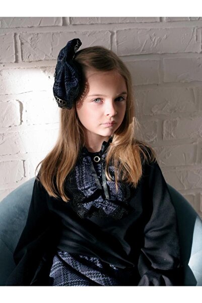 Hilal Akıncı Kids Дівчача детальна чорна блузка з картатим візерунком, спідниця та шпилька, комплект із 3 предметів