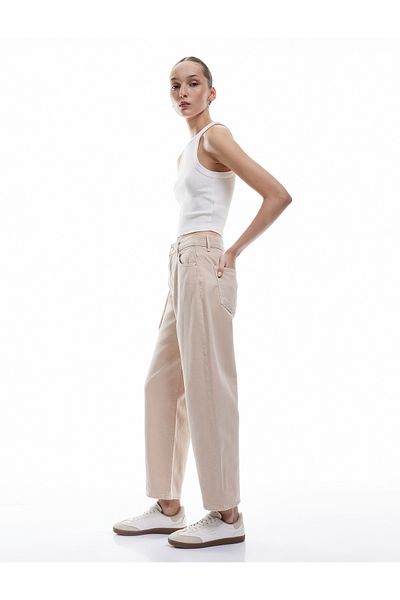 Koton Relaxed Fit Regular Waist Buttoned Cotton Barrel Jean Pants