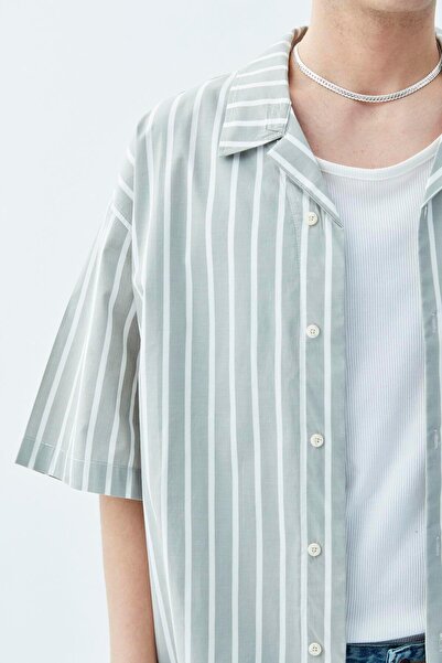 VAMOSCLO Πουκάμισο με κοντό μανίκι και χακί γραμμής oversized