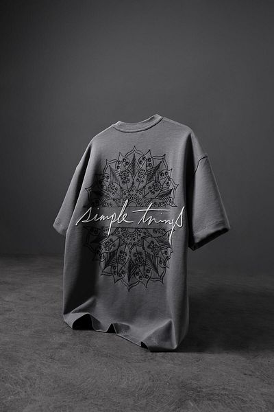 Slatra Men's Gray Simple Things Embroidered Oversize Tshirt