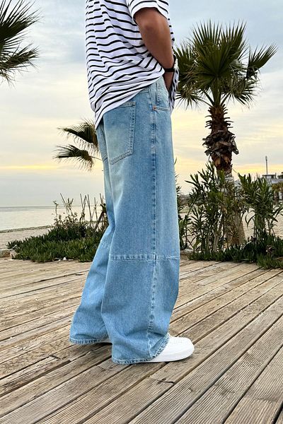 Flaw Wear Baggy Jeans with Sewing Detail