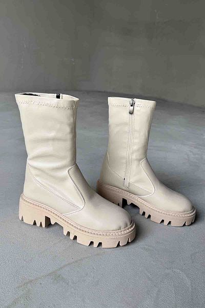 Cappmoda AYK-1002 Δερμάτινες μπότες με φερμουάρ σε κρεμ χρώμα με ψηλή σόλα