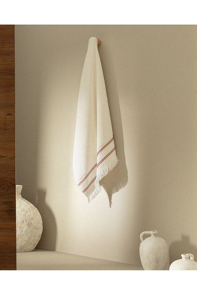 Madame Coco Clarna 100% Cotton Bath Towel - White/Brick