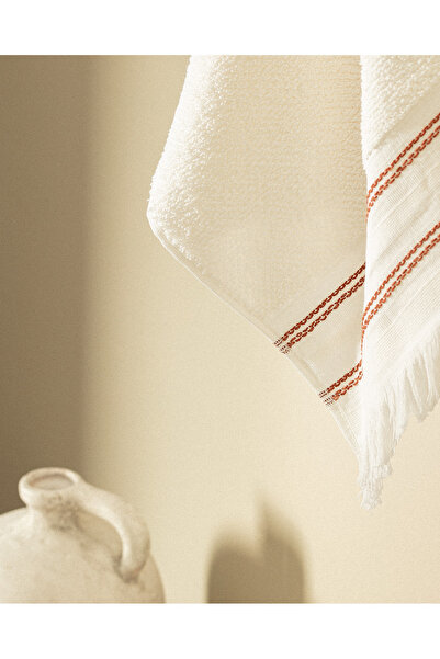 Madame Coco Clarna 100% Cotton Face Towel - White/Brick