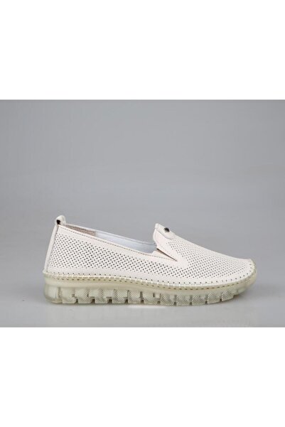 Castle Black 22385 حذاء أم يومي مصنوع من الجلد الطبيعي باللون البيج