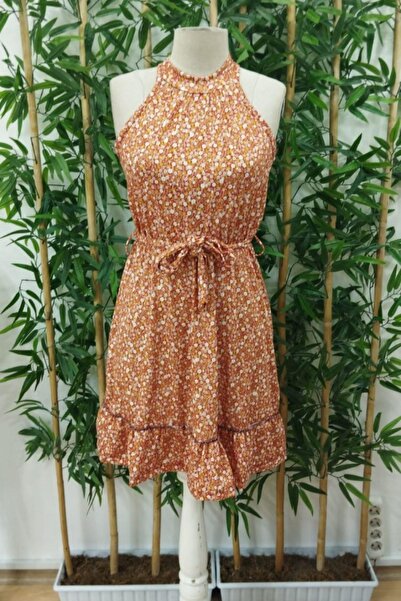 Mossta Φούστα με λαιμόκοψη, φόρεμα με φύλλα και καφέ