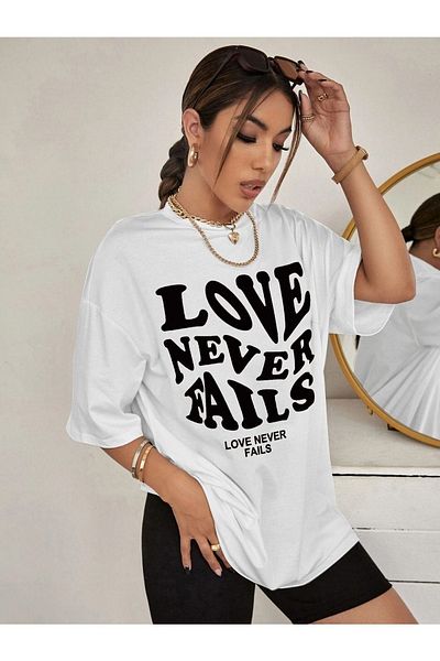 CLAYES Tricou oversize alb cu imprimeu Love Neverfails - decolteu, mânecă scurtă