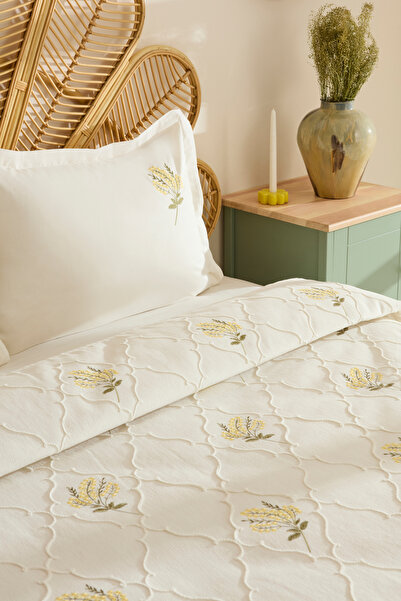 Karaca Home Shaela Floral Embroidered Double Pike/Bedspread Set Yellow