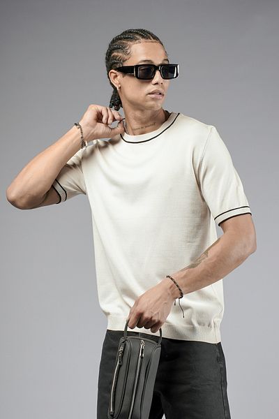 Butik TREND BIZ Πλεκτό μπλουζάκι με κοντό μανίκι με κανονική εφαρμογή