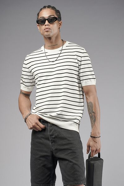 Butik TREND BIZ Πλεκτό μπλουζάκι με κοντό μανίκι με κανονική εφαρμογή