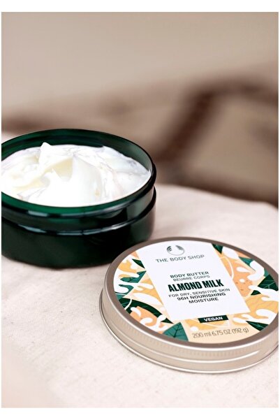 THE BODY SHOP Unt de corp hrănitor, lapte de migdale, 200 ml