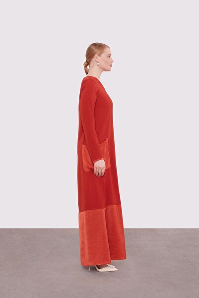 Levidor Cinnamon large pocket detailed dress