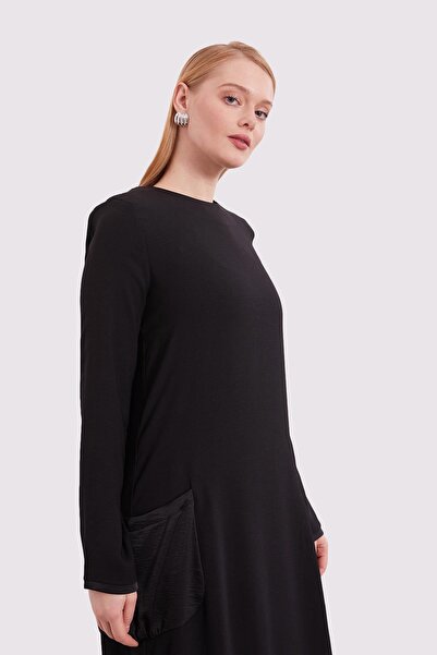 Levidor Black large pocket detailed dress