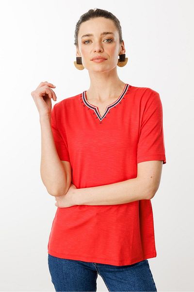 Desen Triko Women's T-Shirt with Slit and Embroidery on the Neck 25768 Coral