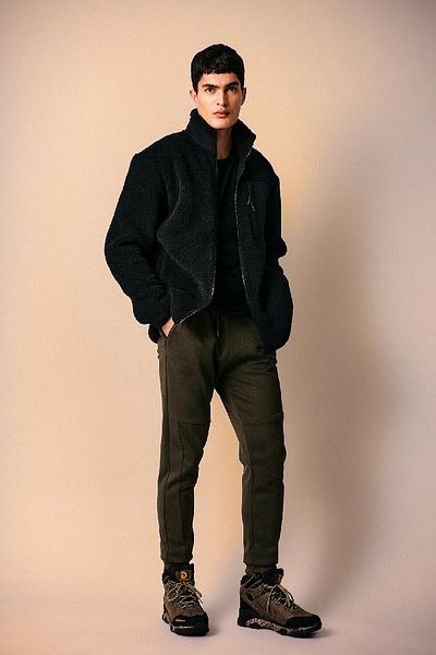 DeFacto Pike Jogger-Jogginghose – schmale Passform, Schnür-Taille, elastisches Bein, Reißverschlusstasche A5347ax23au
